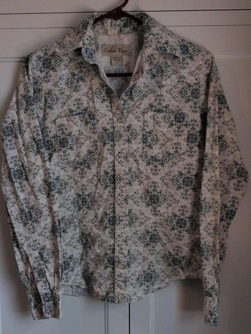Women’s Button-Down Shirt in Cream & Green Print